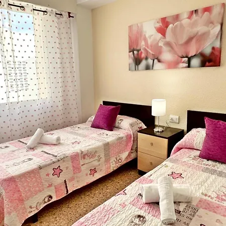 Neptuno Gandia Primera Linea - Alquiler Familias Apartment *