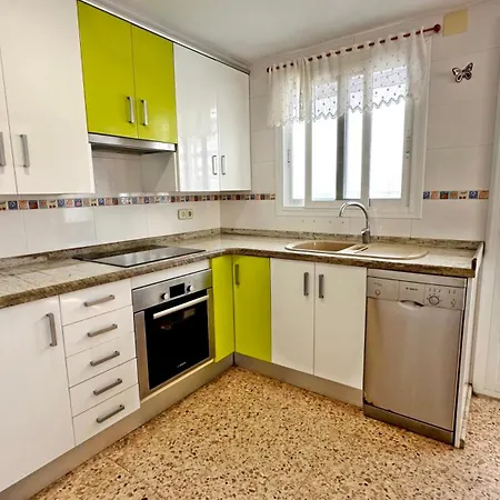 Neptuno Gandia Primera Linea - Alquiler Familias